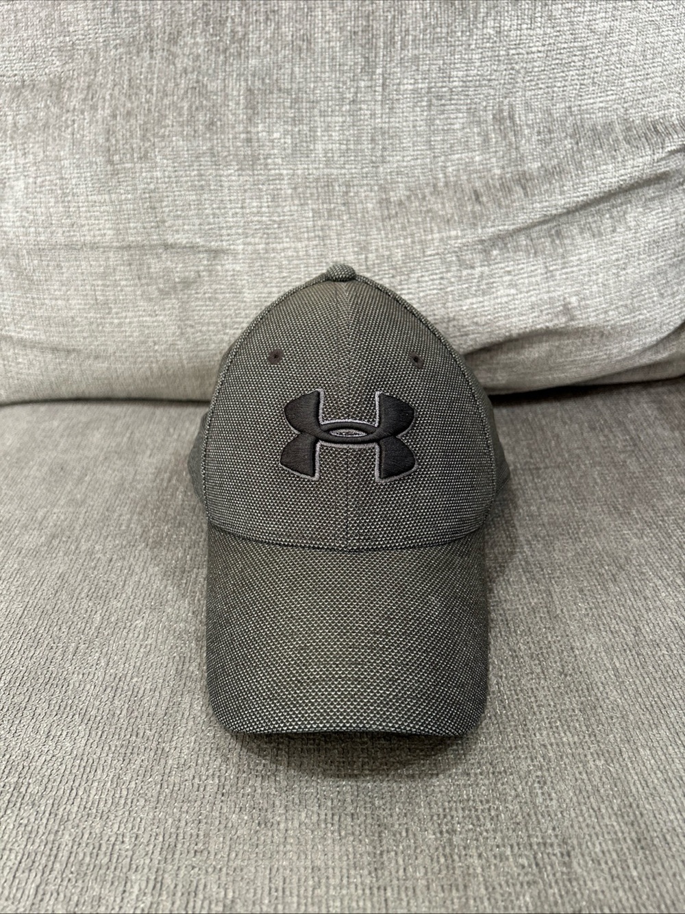 Under Armour Classic Fit Hat Baseball Cap Men’s M/L Black Gray